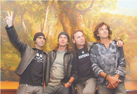Mana-vuelve-despues-de-cuatro-anos