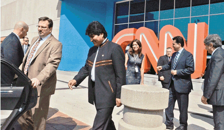 Evo-se-enoja-con-periodista-de-CNN