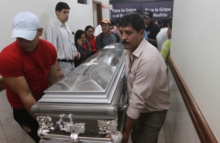 Atracan-y-matan-a-un-hombre-frente-a-gruta-de-la-Virgen-de-Copacabana