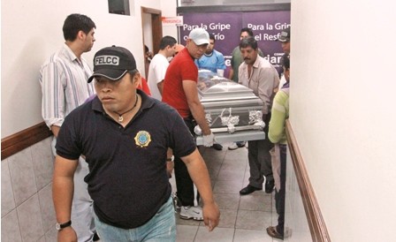 Cambista-muere-baleado-en-pleno-mercado-Abasto