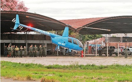 Helicoptero-policial--sobrevolo-la-ciudad
