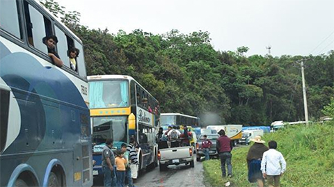 Carretera-Cochabamba-Santa-Cruz-otra-vez-presenta-un-hundimiento
