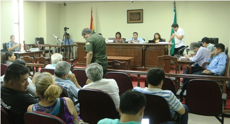 Ref. Fotografia: Medidas. El Tribunal de Sentencia ordena emitir nuevo comparendo de notificación a oficiales de la Policía.