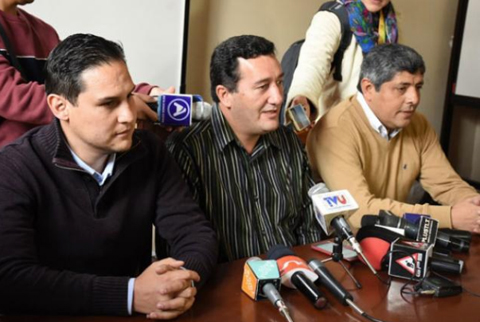 Parte-del-MNR-decide-apoyar-candidatura-de-Carlos-Mesa