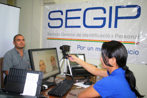 SEGIP-emite-en-un-solo-dia-19.046-cedulas-de-identidad