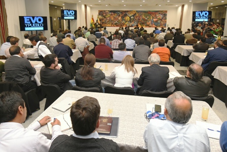 Intensa-campana-en-Santa-Cruz,-Sucre-y-Tarija