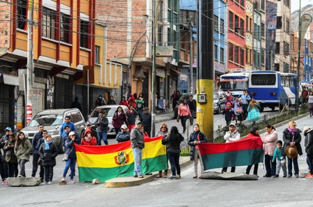 Paro-parcial-con-bloqueos-y-aprehendidos