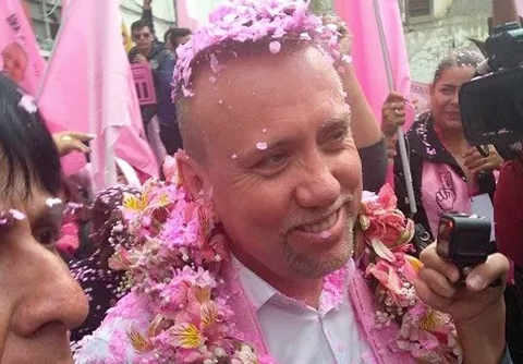 Lema-reta-a-debatir-a-Mesa,-Cardenas-y-Ortiz-en-Santa-Cruz