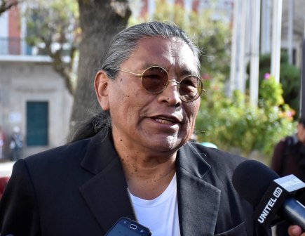 Untoja-plantea-no-cobrar-impuestos