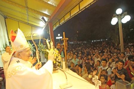 Mucha-fe-y-devocion-por-la--Mamita-