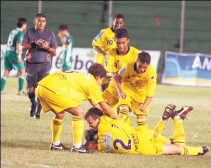 Tahuichi Aguilera quedó fuera Tahuichi Aguilera quedó fuera