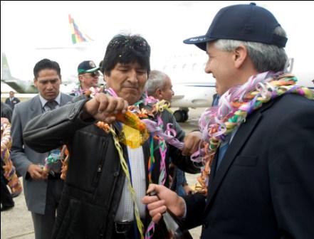 Evo festeja en carnaval Evo-de-carnavales-mientras-los-pacenos-sufren