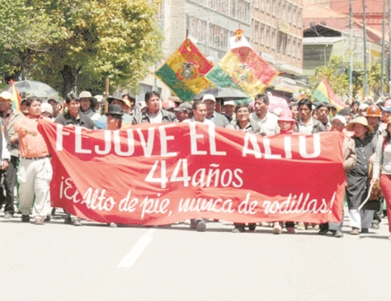 Acorralado...-El-Gobierno-clama-por-dialogo-ante-conflictos