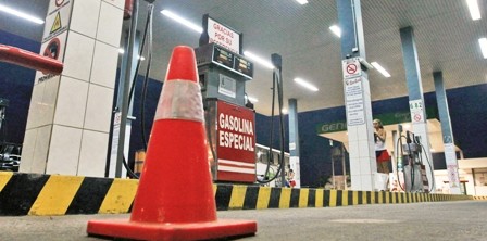 Hay-16-surtidores-que-no-cuentan-con-combustible