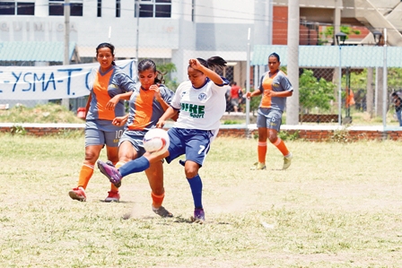 La--Gabriel--festeja-su-primer-campeonato-