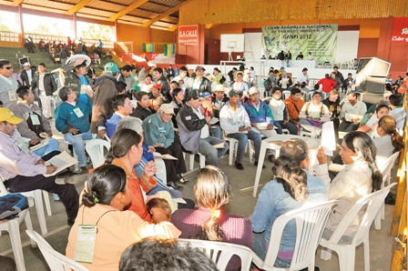 Chavez-se-atrinchera-y-un-grupo-quiere-desconocerlo