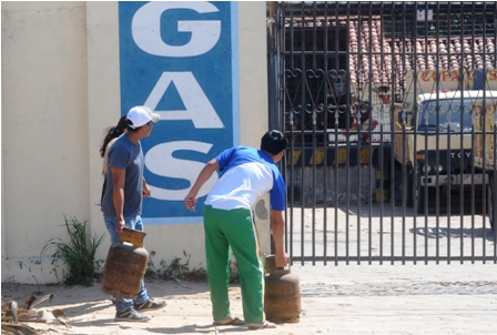 La-poblacion-sufre-para-comprar-garrafas-de-gas-
