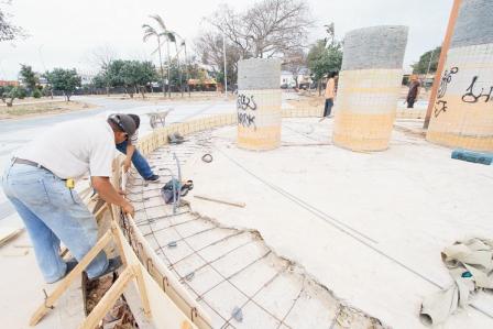 Ultiman-obras-en-paseos--de-la-Blacutt-y-1ro-de-Mayo