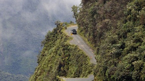 Cinco-muertos-en-la-carretera-a-los-Yungas