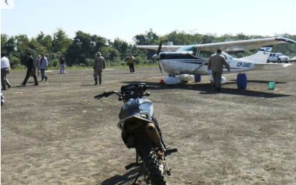 Una-avioneta-boliviana-es-abandonada-en-Paraguay