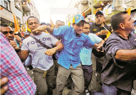 Chavez-y-Capriles-hacen-advertencias-en-recta-final