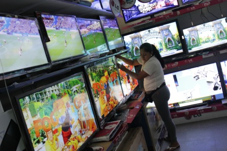Comercio-se--calienta--con-el-Mundial-de-Brasil