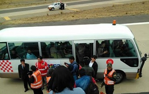 Avion-de-Boa-sufre-percanse-al-aterrizar-en-el-aeropuerto-de-El-Alto