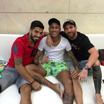 Messi-entra-en-el-juego-por-Ney