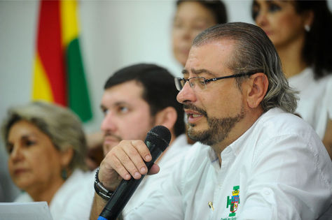 Lider-civico-reprocha-a-politicos-tras-encuesta