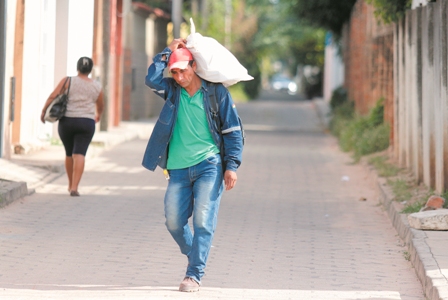Bolivia debe atenuar el peligro de la recesión