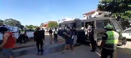 La Policía arresta a 24 personas por incumplir la cuarentena en Santa Cruz