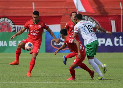 Guabirá recibe una bofetada de Tomayapo tras caer de local por 0-2