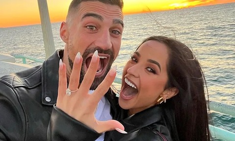 Novio de Becky G le habría sido infiel a pocos meses de casarse