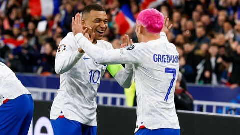 Francia golea a Países Bajos y Bélgica a Suecia en las clasificatorias a la Eurocopa 2024