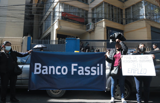 Ponen a la venta siete inmuebles del Banco Fassil