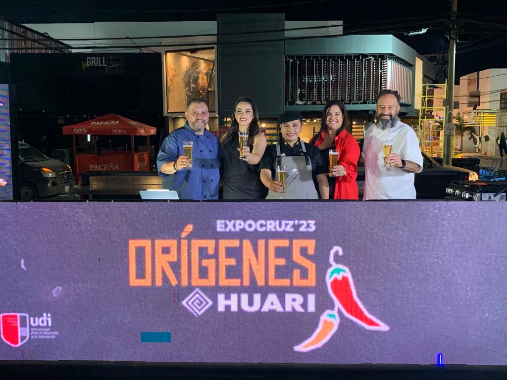 Con creaciones gourmet de Master Chefs y la cerveza premium, Orígenes Huari cautiva el sabor en la Expocruz