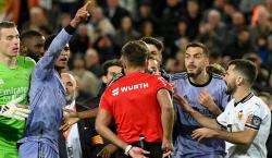 Escándalo: Valencia y Madrid empataron 2-2, pero el árbitro acabó el partido antes de un gol de Bellingham