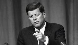 Trump desclasifica archivos inéditos sobre asesinato de JFK