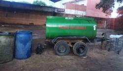 Allanan dos inmuebles en Santa Cruz y encuentran 7.700 litros de diésel y 2.000 litros de gasolina