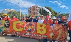 En Tarija, Arce y Choquehuanca acompañan la marcha de la COB por el Día del Trabajo