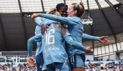 Inglaterra: prohíben a mujeres trans jugar fútbol femenino