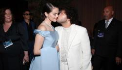 ¿Benny Blanco fue infiel? Selena Gomez responde indirectamente a los rumores de traición con su amiga