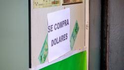 El dólar llega a Bs 16 y escasea en casas de cambio y puestos de librecambistas en La Paz