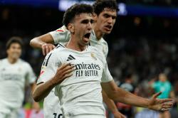 Jacobo rescata al Madrid a los 95’ y aplaza el título del Barcelona
