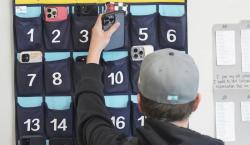 La mitad de los estados de EE.UU. prohíben o regulan celulares en escuelas, y otros se sumarán