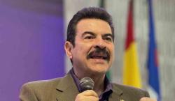 Reyes Villa convoca a aspirantes a la presidencia para “analizar y responder con firmeza” a los bloqueos
