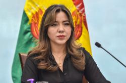 Viceministra Alcón informa que no se descarta el estado de excepción, pero que se va “paso a paso”