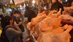 Impacto directo: Los bloqueos alteran el costo del kilo de pollo en mercados del eje central del país