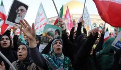 Irán: La gente huye de Teherán por aumento de ataques