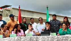 Denuncian que gremiales afines a Jhonny intentaron impedir sesión del Concejo en viaducto paralizado